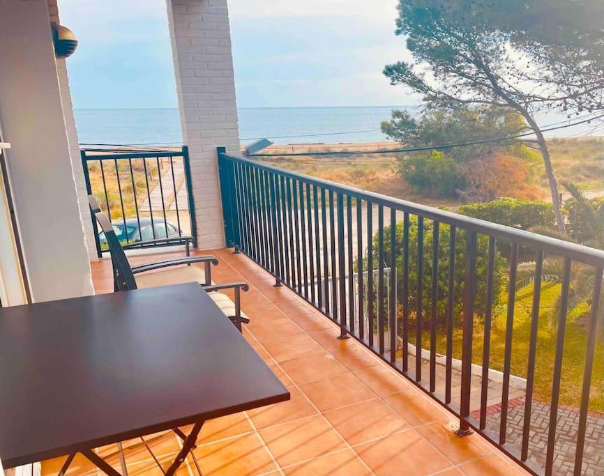 Apartamento En Primera Linea De Playa Dénia Buitenkant foto